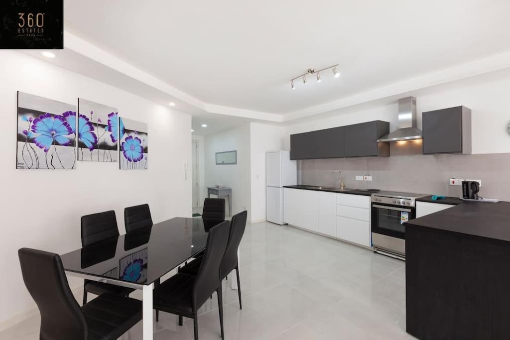 Spacious 2Br Apt In Qawra - Perfect For Families By 360 Estates St. Paul's Bay Bagian luar foto
