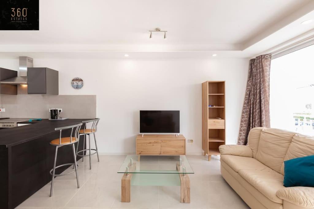 Spacious 2Br Apt In Qawra - Perfect For Families By 360 Estates St. Paul's Bay Bagian luar foto