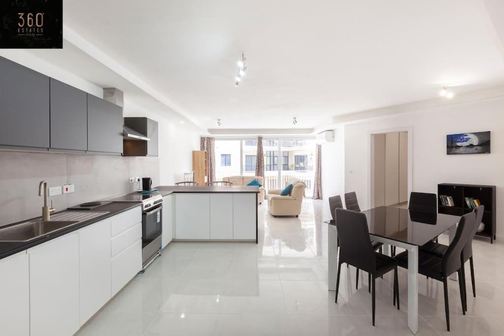 Spacious 2Br Apt In Qawra - Perfect For Families By 360 Estates St. Paul's Bay Bagian luar foto