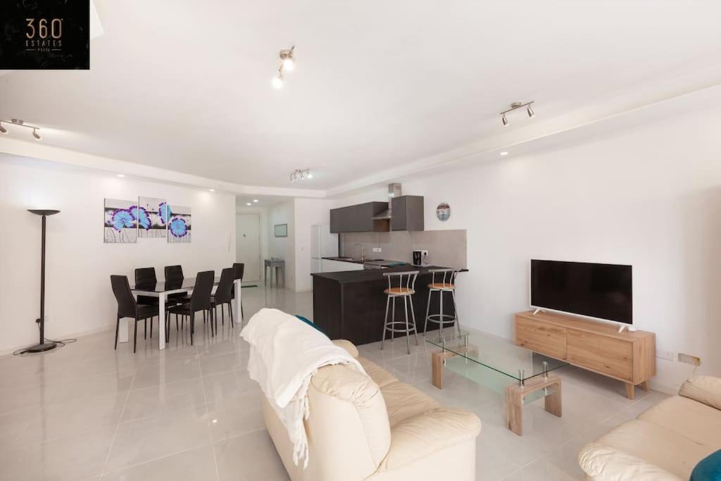 Spacious 2Br Apt In Qawra - Perfect For Families By 360 Estates St. Paul's Bay Bagian luar foto